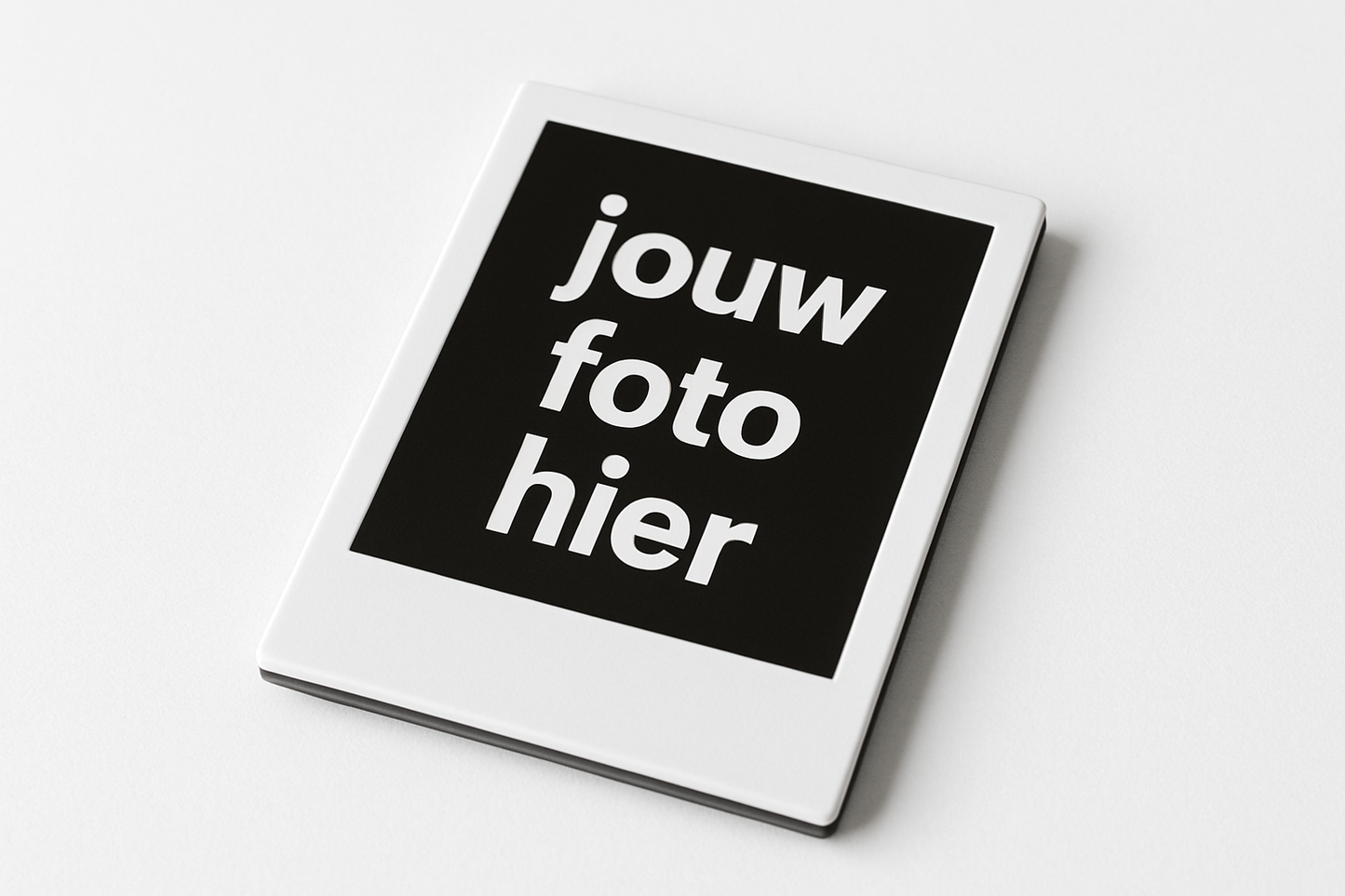 Een fotomagneet met als "foto" de tekst "jouw foto hier"