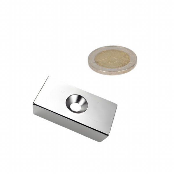 Zilverneodymium blokmagneet 40x20x10 mm met centraal verzinkgat en sterke zuidpool magneten