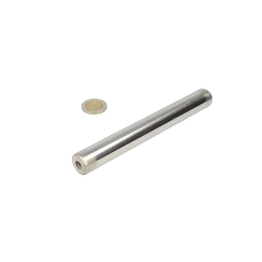 Zilverkleurige filtermagneet 20x160mm rvs met m8x12mm binnendraad en bijpassende ronde schijf nabij
