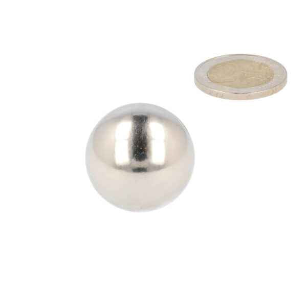 Shiny zilveren kogelmagneet 26 mm met hoogwaardige materialen voor diverse toepassingen en veelzijdige magneet gebruik