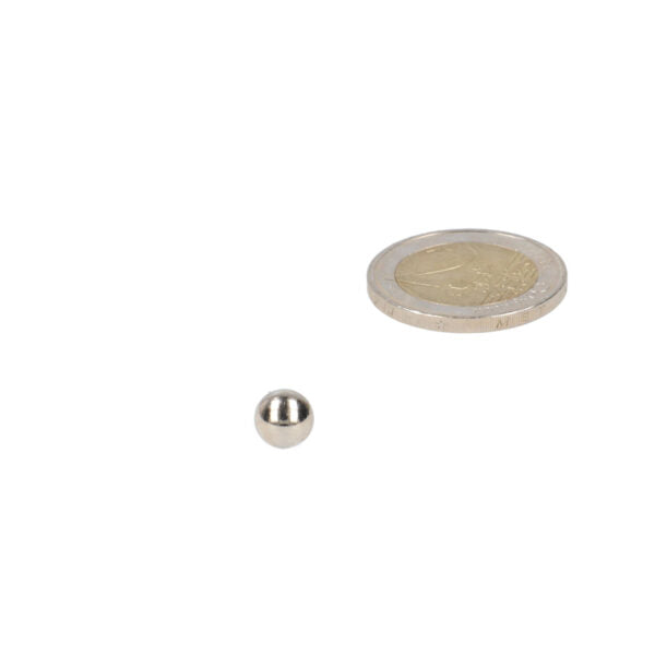 Kogelmagneet 7 mm kleine glanzende metalen bol met krachtige magnetische eigenschappen en reflecterende oppervlak