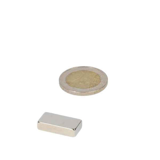 Zilverkleurige neodymium blokmagneet 20x10x5 mm sterke krachtige magneten van hoogwaardig materiaal