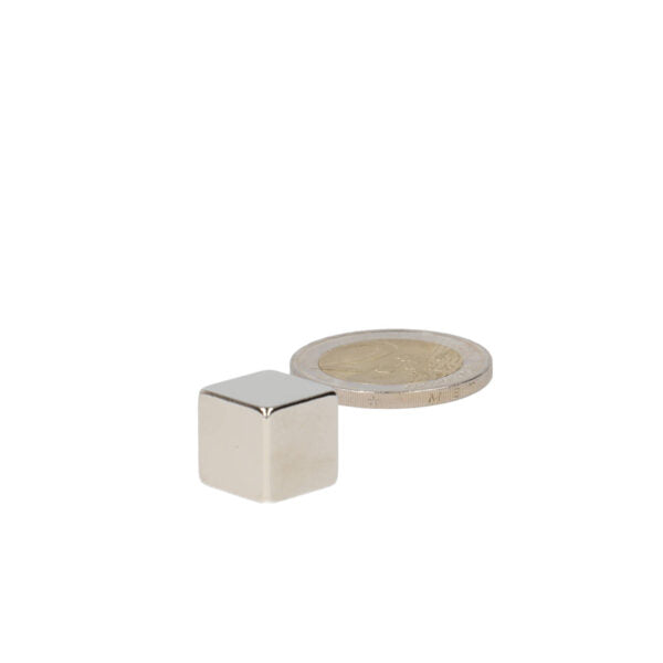 Zilverkleurige neodymium kubusmagneet 12.7 mm n45 met krachtige aantrekkingskracht zorgt ervoor optimale prestaties