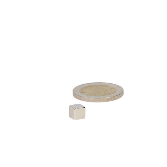 Zilverneodymium kubusmagneet van 6 mm met uitstekende hechting en krachtige magnetische kracht