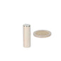 Zilverneodymium staafmagneet 10x30 mm n48 naast een munt voor schaal met duurzame magnetische oplossing voor industriële toepassingen