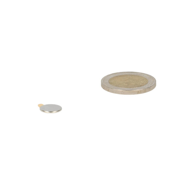 Zilverkleurige schijfmagneet 10 x 1 mm met krachtige neodymium magneet en gladde reflecterende oppervlakte
