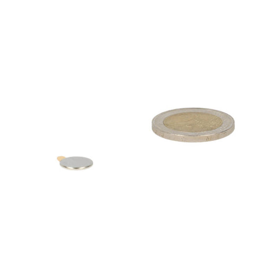 Zilverkleurige schijfmagneet 10 x 1 mm met krachtige neodymium magneet en gladde reflecterende oppervlakte