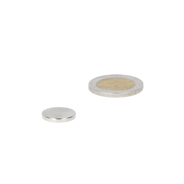 Silveren schijfmagneet 15 x 2 mm krachtige neodymium magneet in twee maten voor veelzijdig gebruik