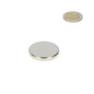 Zilverkleurige schijfmagneet 35 x 5 mm van neodymium met een glad en reflecterend oppervlak voor verschillende toepassingen