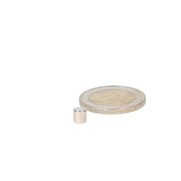 Schijfmagneet 5 x 5 mm met metallic zilveren afwerking en n48 magnetische eigenschap voor krachtige bevestiging
