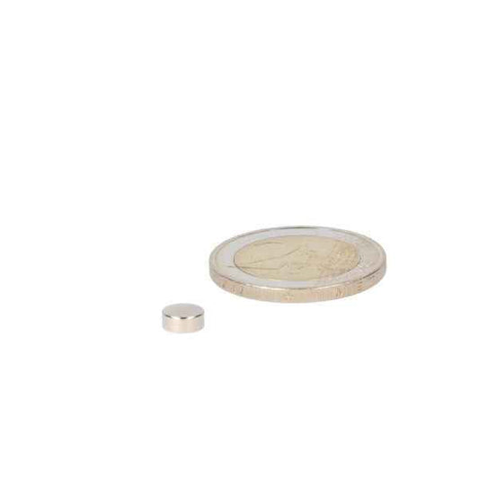 Kleine zilveren schijfmagneet 6 x 2,5 mm diametraal gemagnetiseerd voor creatief gebruik