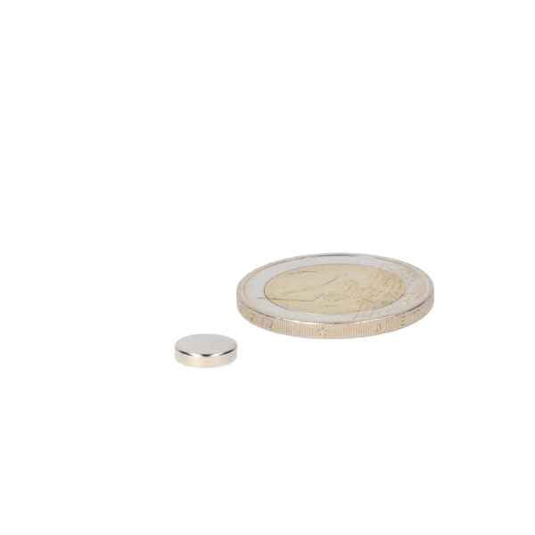 Zilverkleurige schijfmagneet 8 x 2 mm gemaakt van krachtige neodymium magneet voor veelzijdig gebruik