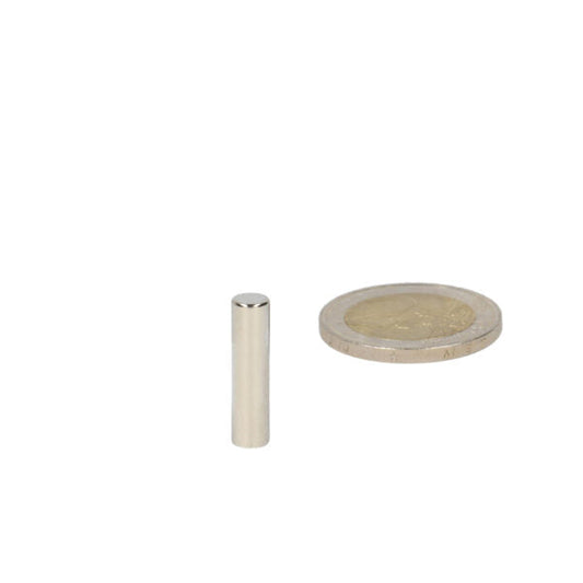 Silver hoogwaardige neodymium magneet staafmagneet 5 x 20 mm naast euro munt voor schaal