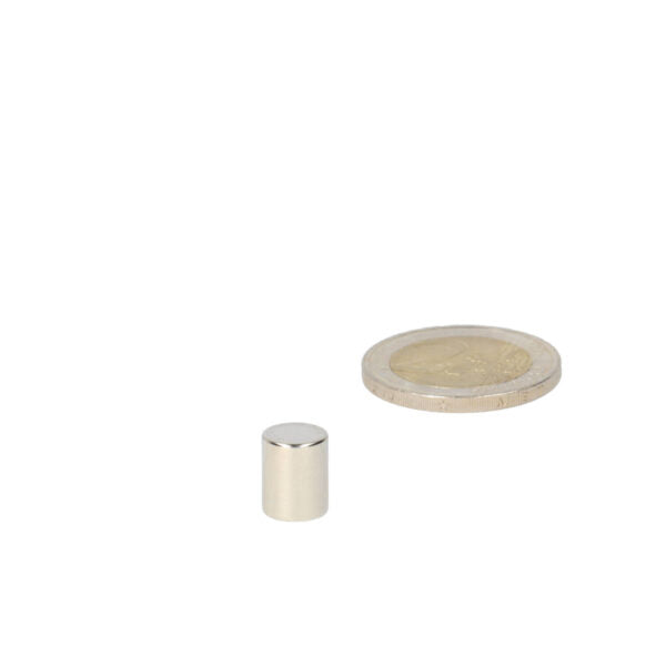 Zilverkleurige cilindrische neodymium staafmagneet 8x10 mm met krachtige magneten voor diverse toepassingen en magnetische kracht